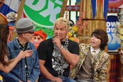 左からテリー伊藤、真壁刀義、西川貴教。(c)読売テレビ