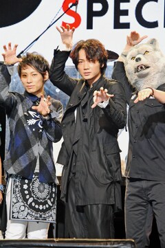 Mwam Uver 新宿スワン 対バンに綾野剛登場で会場騒然 音楽ナタリー