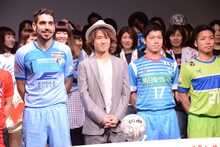 Fリーグの開幕戦イベント発表会見に出席したナオト・インティライミ。