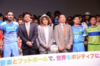 Fリーグの開幕戦イベント発表会見に出席したナオト・インティライミ。