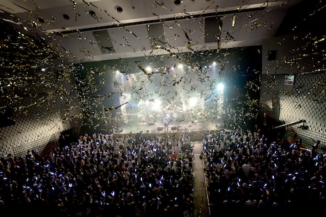 「LAST LIVE TOUR 2015 -Re:set-」東京・渋谷公会堂公演の様子。