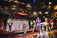 乙女新党ミニライブの様子。