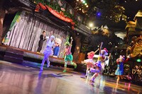 乙女新党ミニライブの様子。