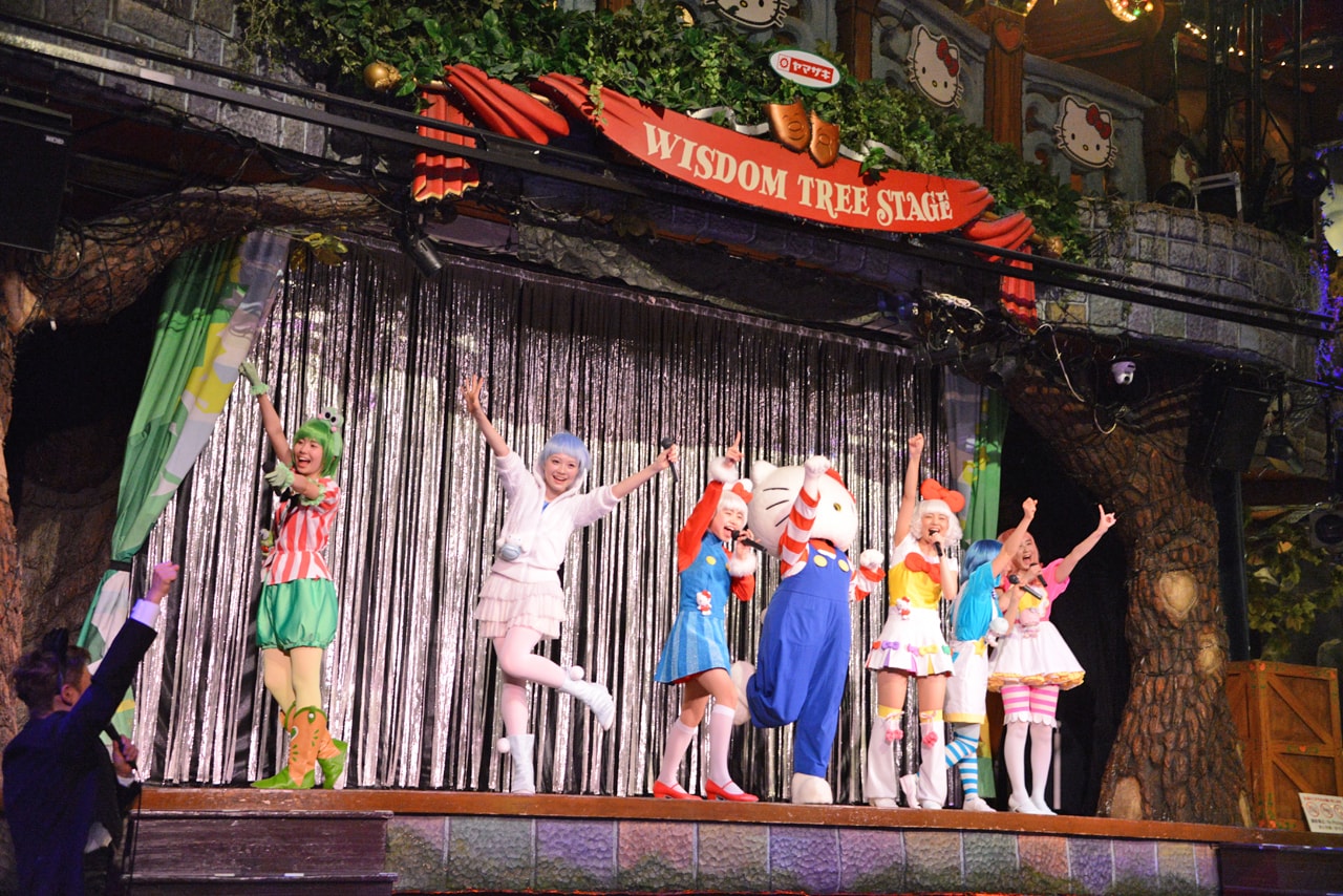 乙女新党コスプレライブ、キティちゃんと一緒に「行け行け武道館！」