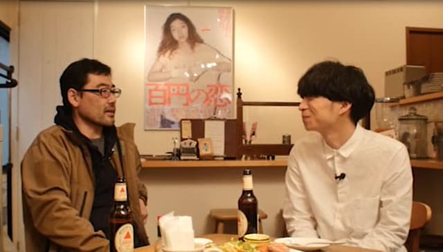 武正晴監督と尾崎世界観（クリープハイプ）対談のワンシーン。(c)2014 東映ビデオ