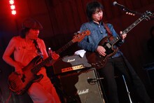 フラワーカンパニーズ「Stayin' Alive」東京・日比谷野外大音楽堂公演の様子。