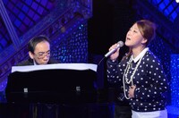 新垣隆＆友近のパフォーマンス。 (c)日本テレビ