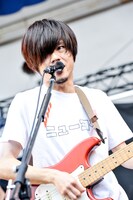 ヤマサキセイヤ（Vo, G / キュウソネコカミ）（撮影：河上良）