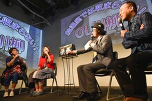 左からいつか、ゴンチ（Charisma.com）、やついいちろう、マキタスポーツ。