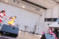 「『天才バカボン』発売記念フリーなイベント」の様子。