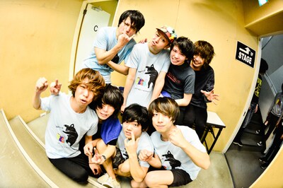 3月4日の東京・渋谷CLUB QUATTRO公演で共演したcinema staffとKEYTALK。