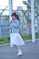 走ってくるMACO。