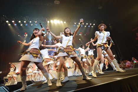 「4th Anniversary ～Welcome to the LinQworld!!～」ライブの様子。