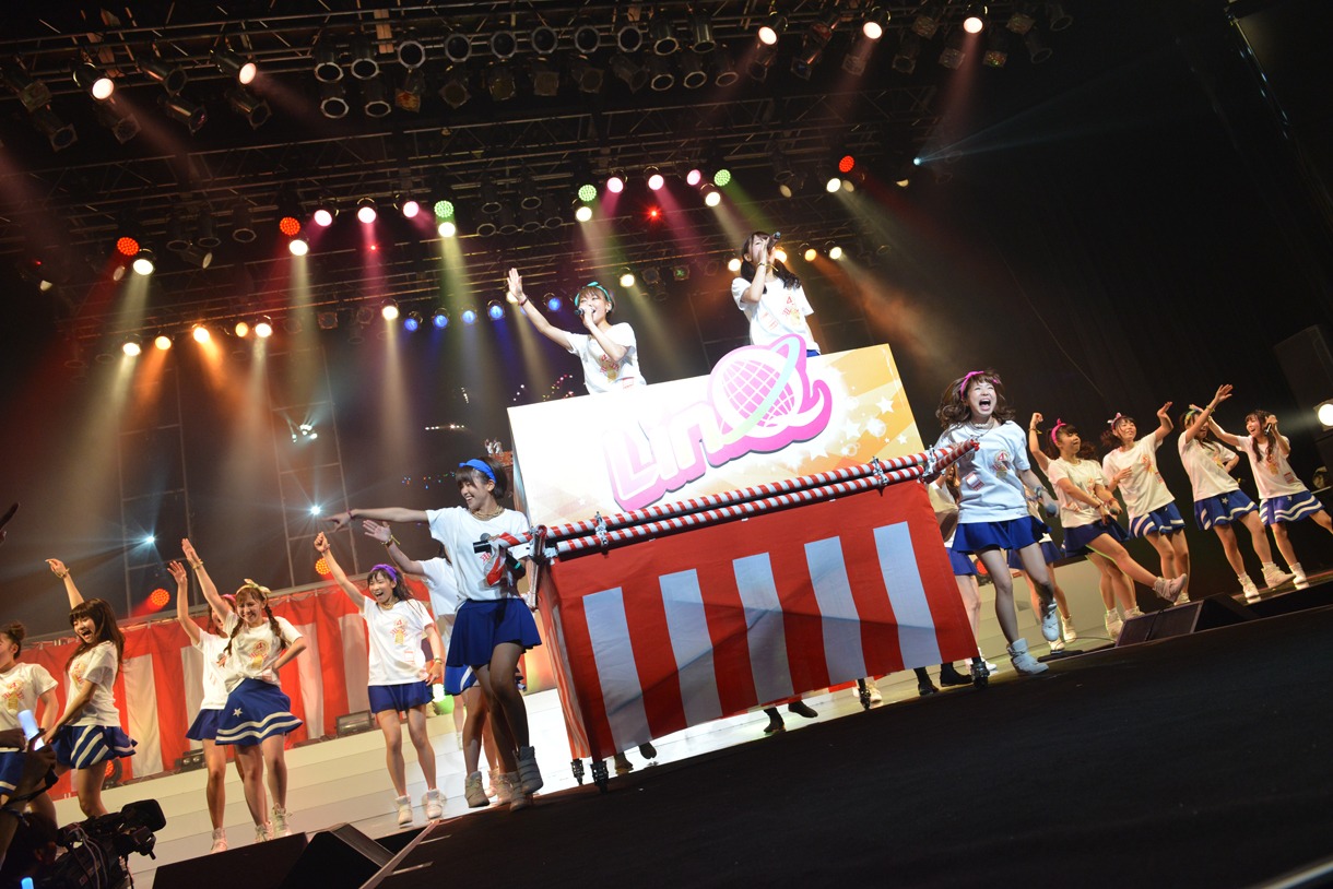 「4th Anniversary ～Welcome to the LinQworld!!～」ライブの様子。