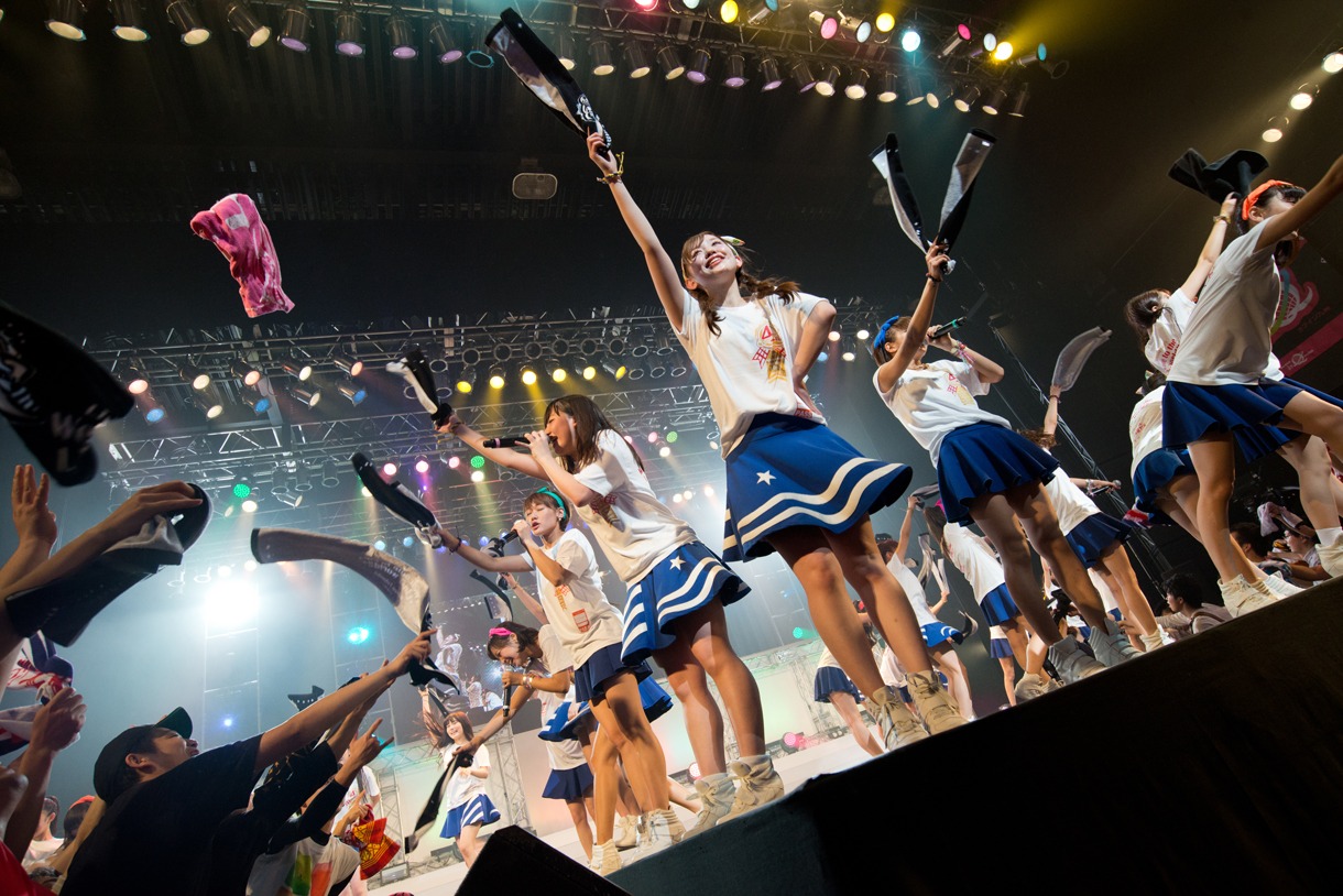 「4th Anniversary ～Welcome to the LinQworld!!～」ライブの様子。
