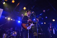 yes, mama ok? 20周年記念ライブ「GREATEST HITS」の様子。