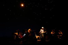 「高田渡トリビュートライブ“Just Folks”」第3部「高田渡を歌う」の様子。