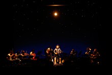 「高田渡トリビュートライブ“Just Folks”」第3部「高田渡を歌う」の様子。