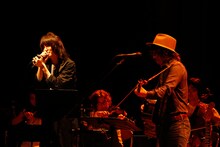 「高田渡トリビュートライブ“Just Folks”」第3部「高田渡を歌う」の様子。