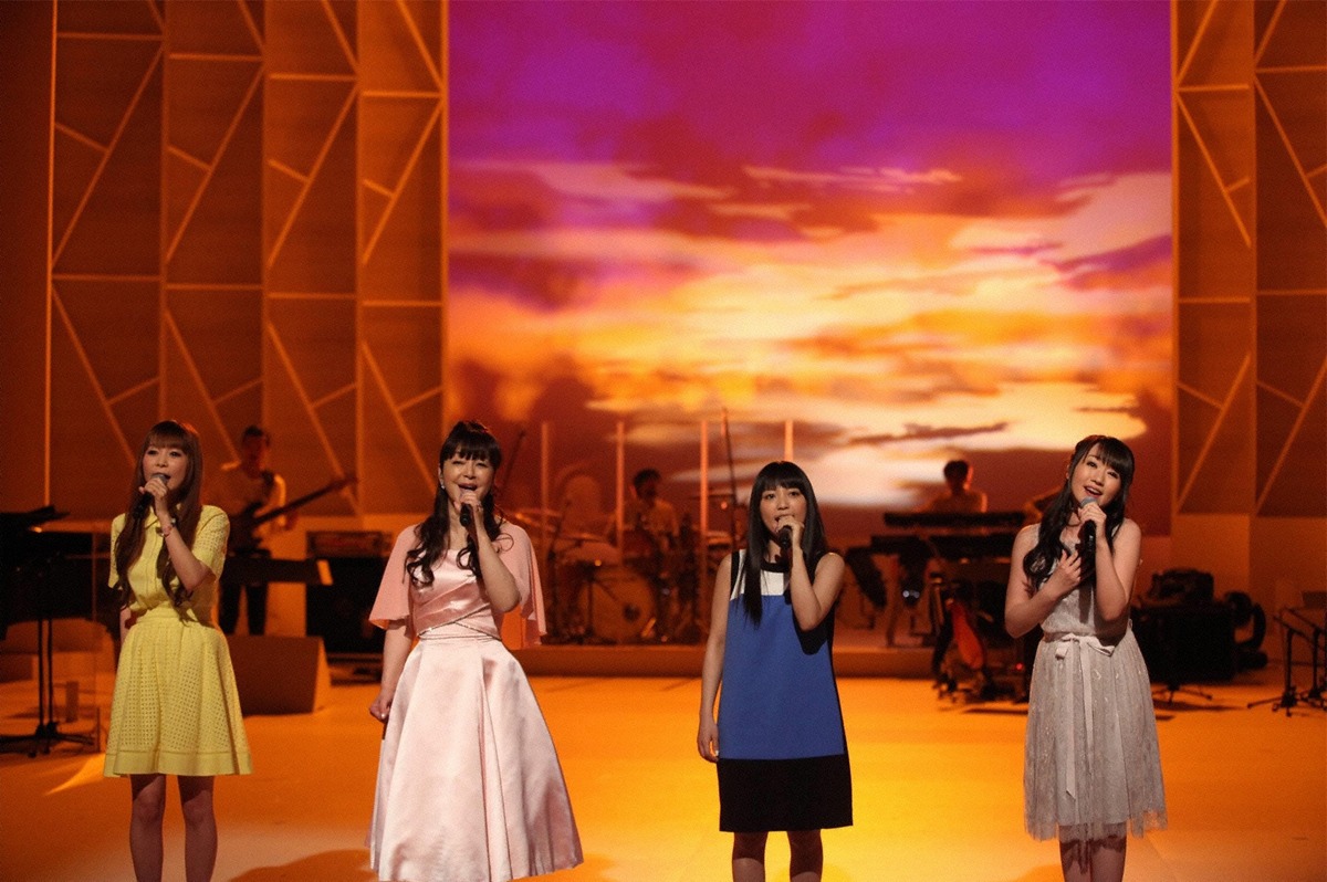 岩崎宏美メドレーを披露する中川翔子、岩崎宏美、miwa、水樹奈々。 (c)フジテレビ