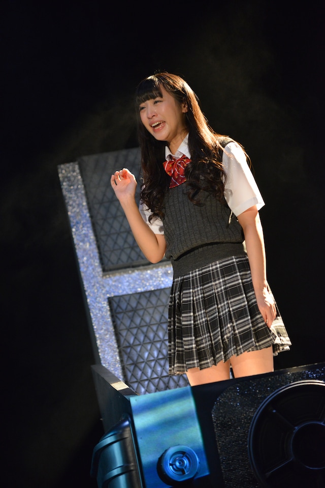 15歳の少女・長峰美加子を演じる根岸愛（PASSPO☆）。