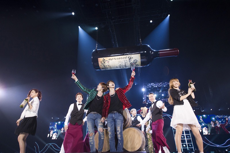 「SUPER JUNIOR D&E JAPAN TOUR 2015 -Present-」マリンメッセ福岡公演の様子。