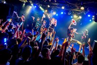 大阪・難波ROCKETS公演でのゆるめるモ！（撮影：井上嘉和）