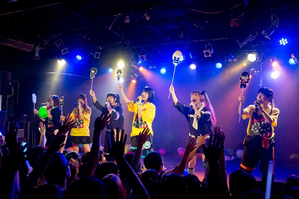 大阪・難波ROCKETS公演でのゆるめるモ！（撮影：井上嘉和）