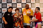 左より佐々木健介、小林幸子、ボブ・サップ、男色ディーノ。