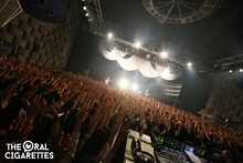 「THE ORAL CIGARETTES 唇ワンマン 2015 SPRING～上京1周年記念、地元関西でなんばハッチゃけるぜの巻～」の様子。