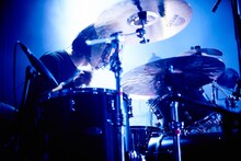 4月に東京・WWWで開催されたライブイベント「nobuaki kaneko showcase 2015」での金子ノブアキ。（Photo by Junji Hirose）