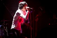 石崎ひゅーい（撮影：上飯坂一）