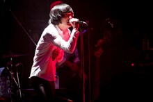 石崎ひゅーい（撮影：上飯坂一）