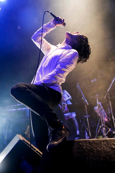 石崎ひゅーい（撮影：上飯坂一）