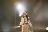 「坂本真綾 20周年記念LIVE "FOLLOW ME"」の様子。