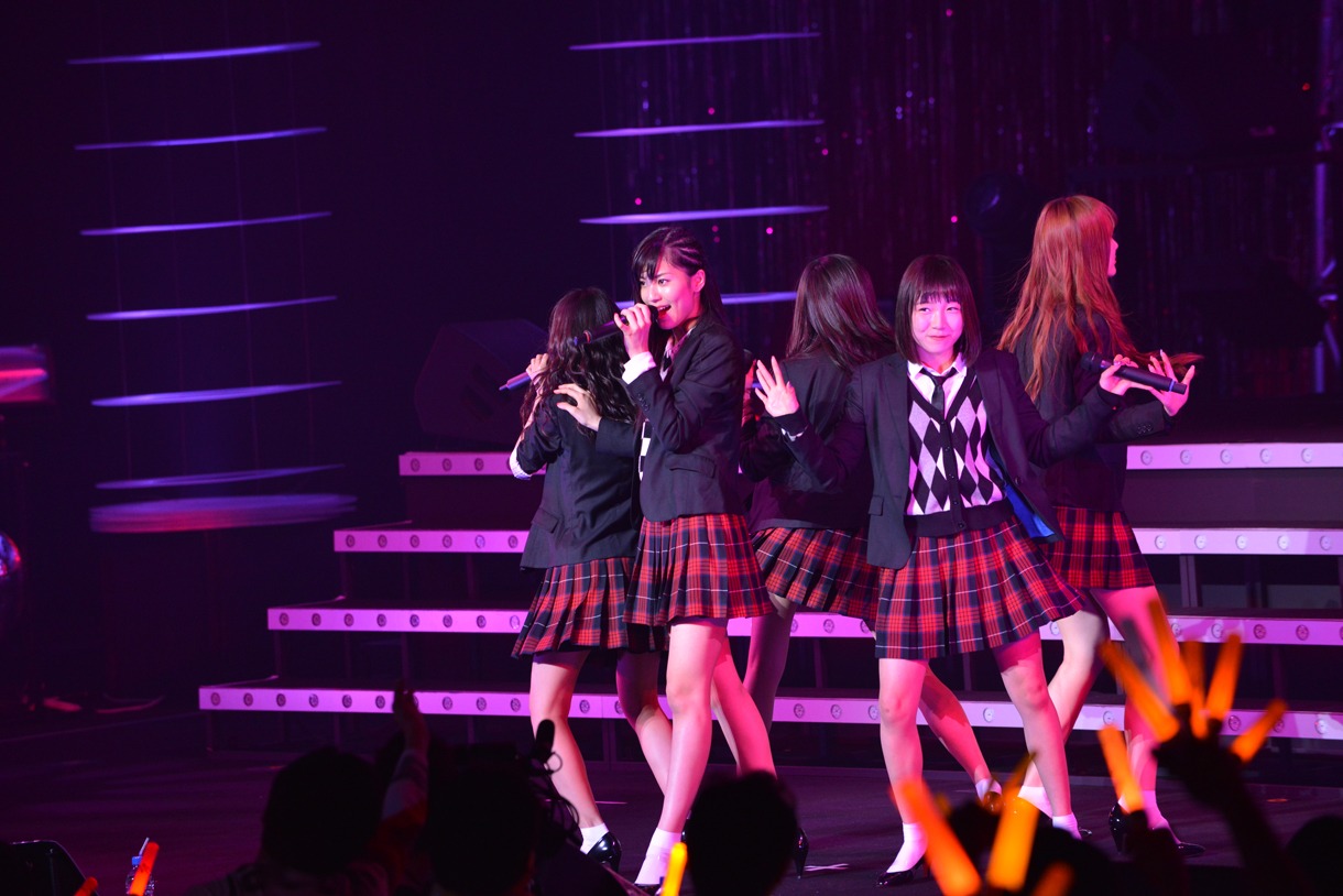 「＃ユメトモの輪ツアー2015春～日経エンタ！さん、ごめんなさい！わたしたち結局メジャーデビューしちゃいます東・名・阪TOUR～」ライブの様子。
