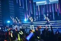 「＃ユメトモの輪ツアー2015春～日経エンタ！さん、ごめんなさい！わたしたち結局メジャーデビューしちゃいます東・名・阪TOUR～」ライブの様子。