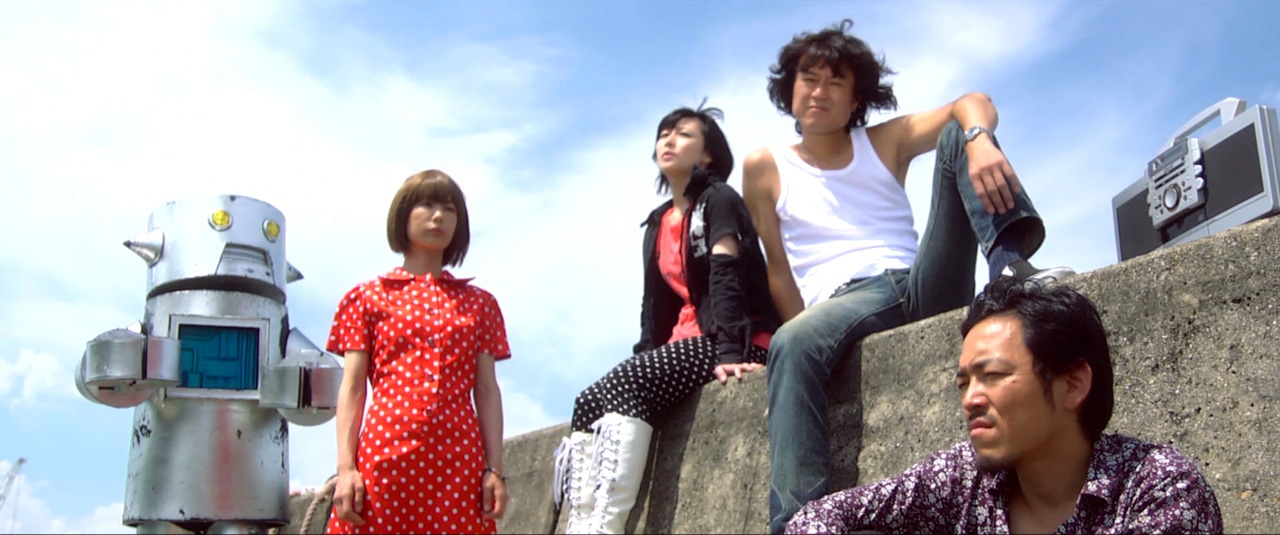 「乱死怒町より愛を吐いて」のワンシーン。(c)PUNK FILM