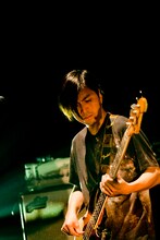 佐藤征史（B）（撮影：五十嵐一晴）