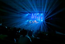 くるり「NOW AND THEN」渋谷公会堂初日公演の様子。（撮影：五十嵐一晴）