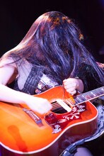 大森靖子「大森靖子全国ツアー▼爆裂！ナナちゃんとイくラブラブ洗脳ツアー▼ ～ノスタルジック 中野サンプラザ～」の様子。（Photo by Masayo）