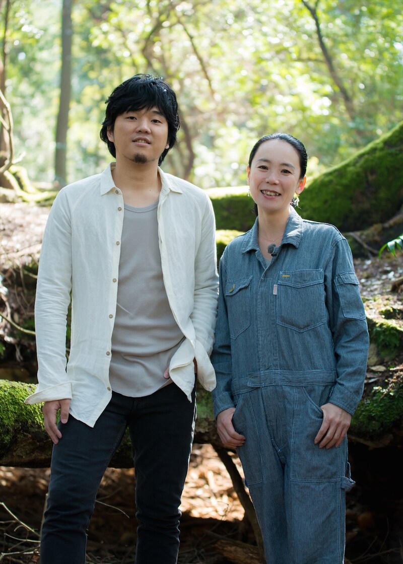 左から秦基博、河瀬直美監督。（撮影：堀切修嗣）