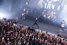 「MUCC TOUR 2015 "F#CK THE PAST F#CK THE FUTURE"」東京・EX THEATER ROPPONGI公演の模様。（撮影：木村泰之）