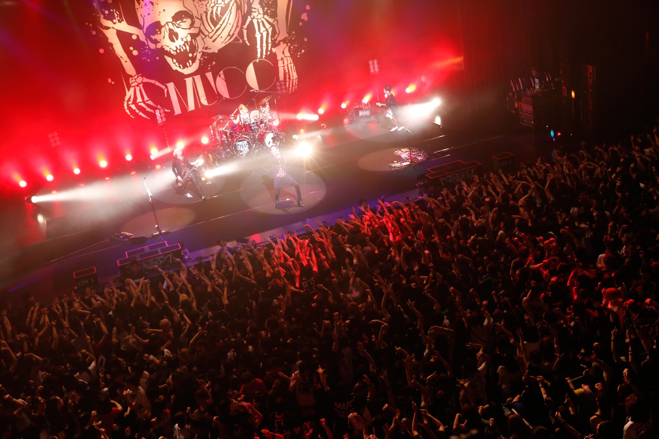 「MUCC TOUR 2015 "F#CK THE PAST F#CK THE FUTURE"」東京・EX THEATER ROPPONGI公演の模様。（撮影：木村泰之）