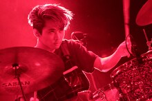 オカモトレイジ（Dr）