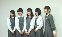 左から桜井玲香、和田まあや、川後陽菜、北野日奈子、能條愛未。