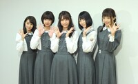 左から桜井玲香、和田まあや、川後陽菜、北野日奈子、能條愛未。