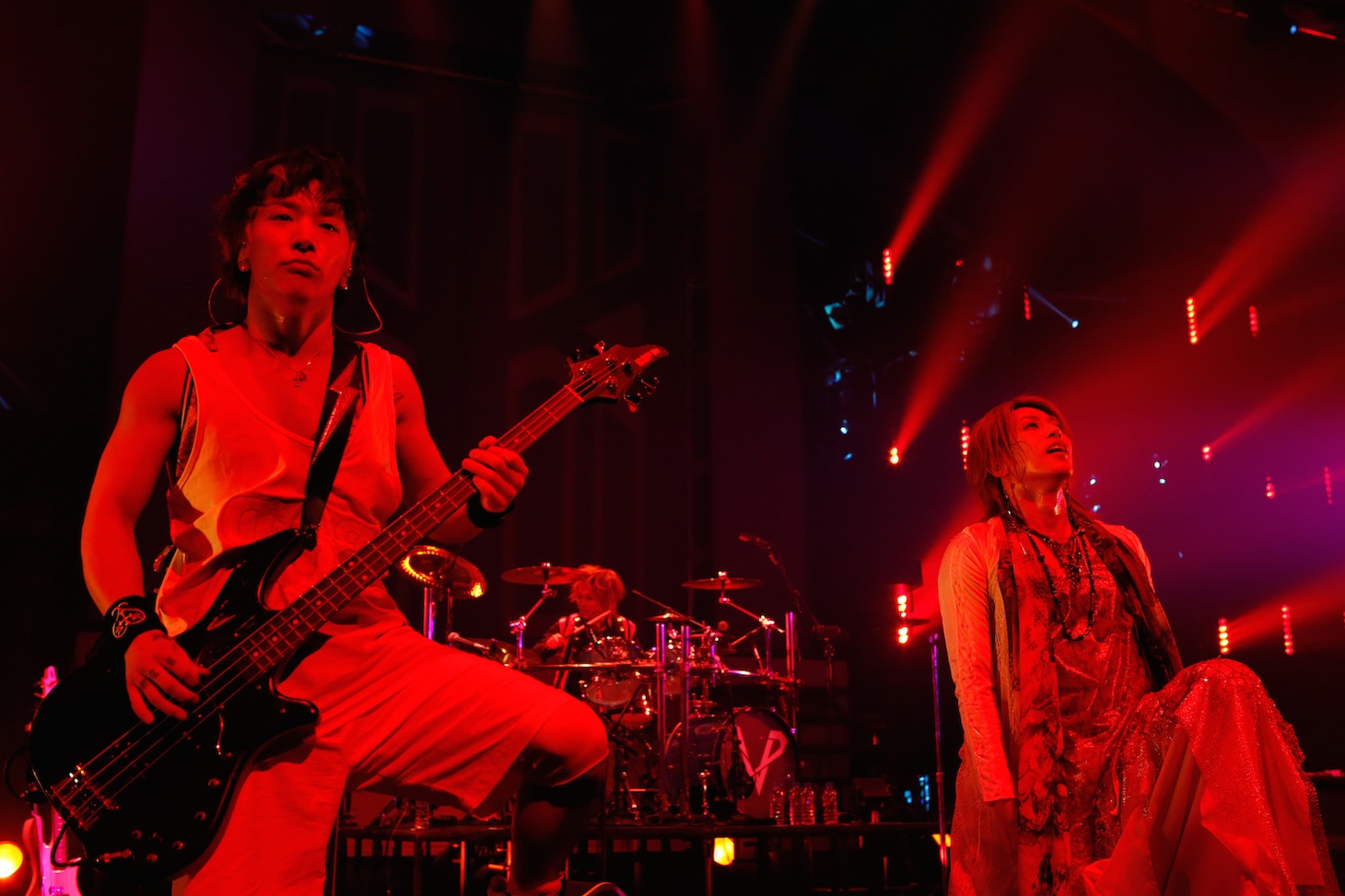 ViViD「ViViD LIVE TOUR 2015 THE BEGINNING of THE END FINAL『CROSSING OF THE DREAM』」（Photo by Yoji Kawada）ViViD「ViViD LIVE TOUR 2015 THE BEGINNING of THE END FINAL『CROSSING OF THE DREAM』」（Photo by Yoji Kawada）