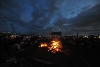 キャンプファイヤーの様子。