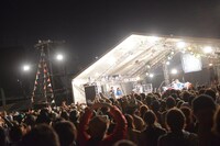 メインステージ「YAON STAGE」の様子。